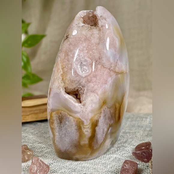 1820 Pink Amethyst Crystal Mountain Carving with Druzy - Picture 5 of 13